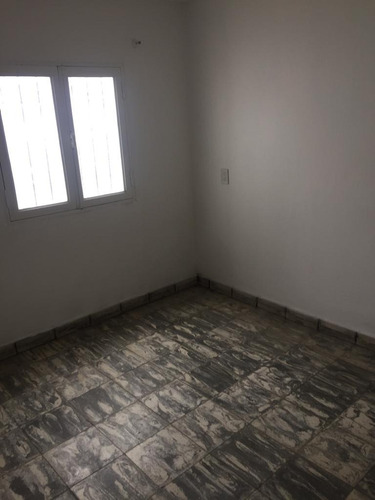 Imagen 3 de 8 de *** Venta Casa 2 Dormitorios - B° Yapeyú ***