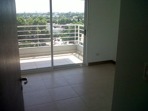 Imagen 3 de 7 de Av. San Martin 7100. 2 Amb. Con Enorme Balcon. A Estrenar!!. Villa Pueyrredon