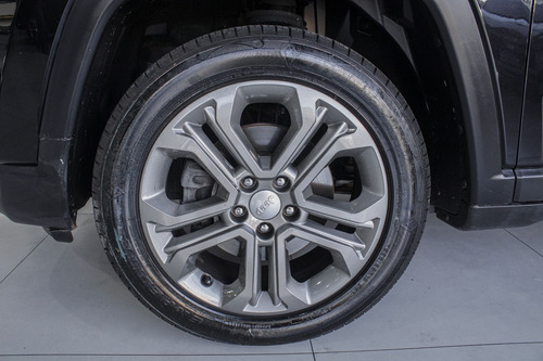 Jeep Compass LONG. T270 1.3 TB 4x2 Flex Aut.