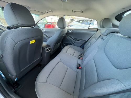 Imagen 11 de 22 de Hyundai Ioniq Unique 1.6 Gdi Hibrido At 5p