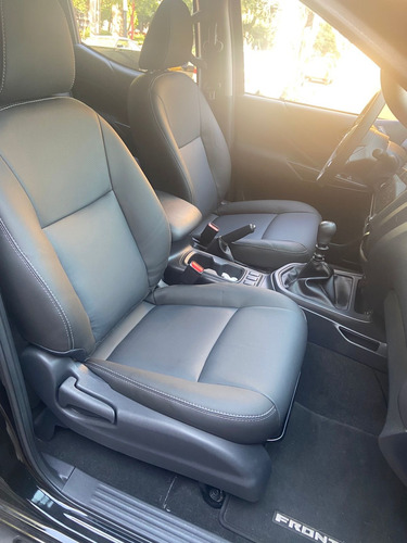Nissan Frontier 2.5 Se Dc 4X2 Mt
