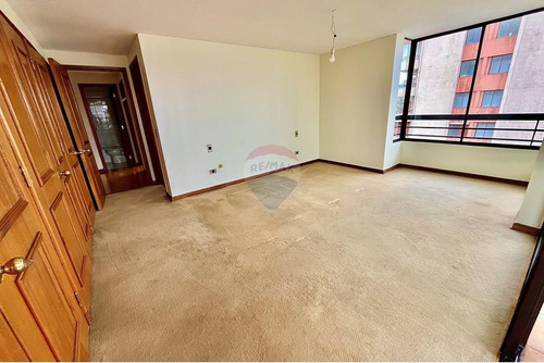 Depto En Venta Plaza Las Lilas, 3d Y 3b