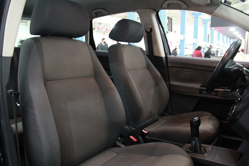 Imagem 11 de 13 de Volkswagen Polo 1.6 Mi 8v Flex 4p Manual