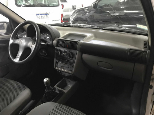Chevrolet Corsa 1.4 3ptas 5asientos 2009