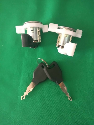 Imagen 3 de 4 de Cilindros Para Cerradura Puerta Nissan Platina