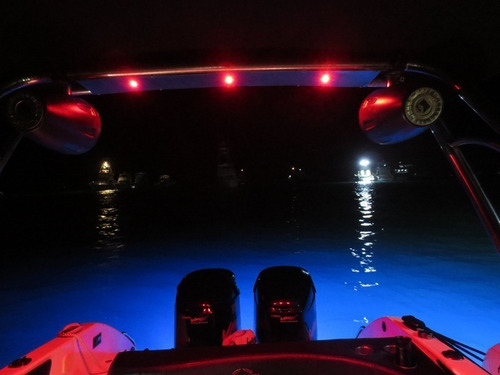 Imagen 12 de 15 de Botes Y Canoa