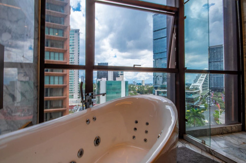Departamento De Lujo En Venta En The Landmark Andares