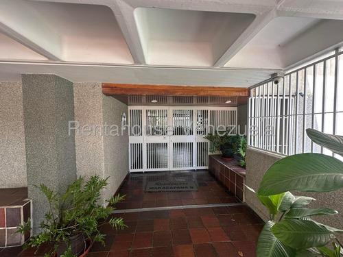 Venta Apartamento Amplio Y Fresco Urb. La Urbina. Mg
