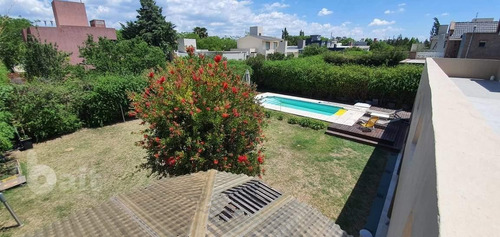Imagen 3 de 24 de Venta Casa 4 Dormitorios San Isidro Villa Allende Con Pileta
