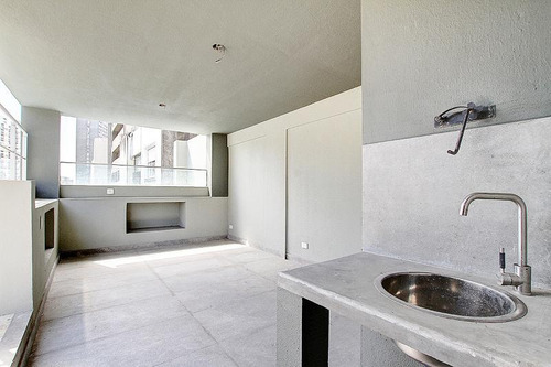 Juncal Y Cerrito. A Estrenar. 1 Y 2 Ambientes En Duplex. Piscina. Solarium. C/parrilla