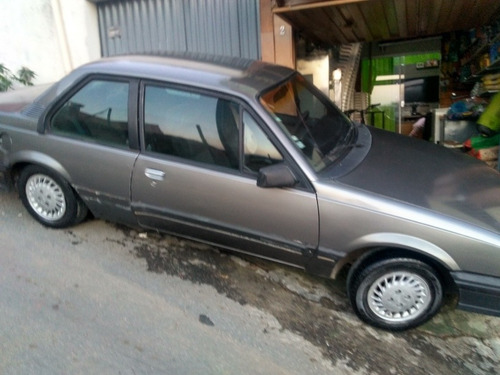Imagem 3 de 7 de Chevrolet Monza1.8 Sedan