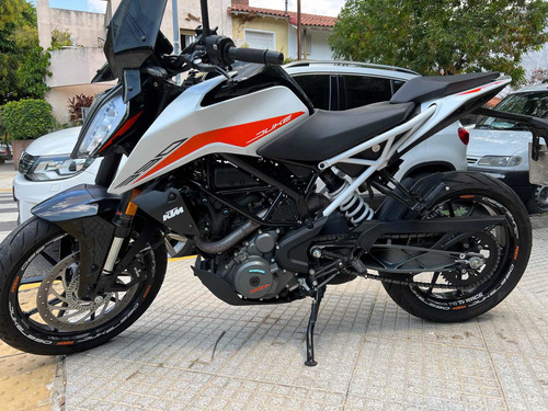 Imagen 1 de 9 de Ktm Duke 390