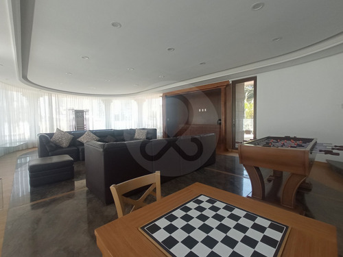 Renta O Venta Casa 7 Habs. De Lujo En Fuente De Las Lomas En Interlomas