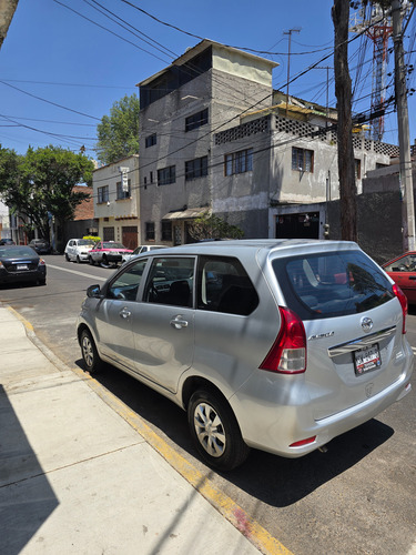 Avanza 2013 Automática