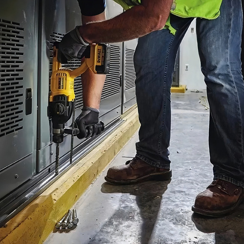 Martelete Rompedor e Perfurador SDS Plus 26mm Dewalt, Modelo DCH133H2, Com Maleta de Ferramentas, 2 Baterias 5Ah, 1 Carregador, 20V