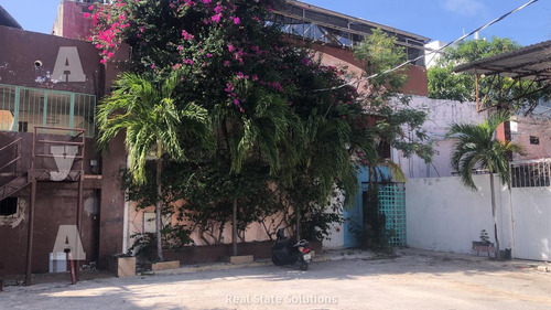 Local Comercial 355 M2 En Venta/renta, 2 Accesos, López Portillo, Crucero, Cancún