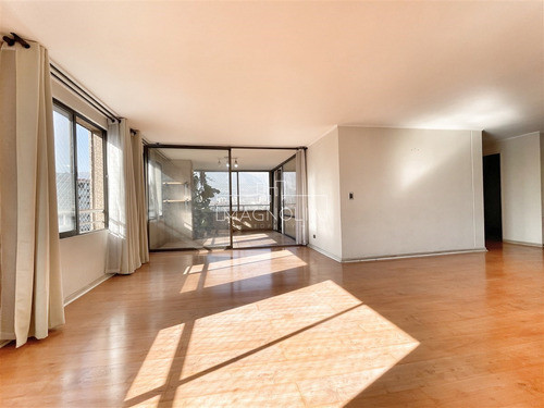 Departamento En Arriendo De 3 Dorm 3 B 2 E 1 Bod. Las Condes