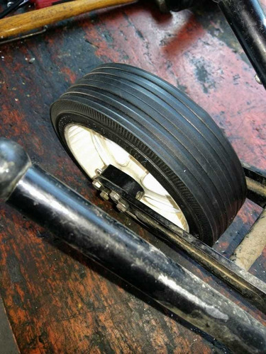 Imagen 3 de 10 de Carro Power Bilt. Rueda Delantera Reemplazo A La Original