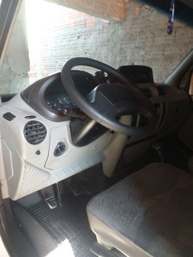 Renault Master 2006 2.5 Dci L2h2 16l 5p