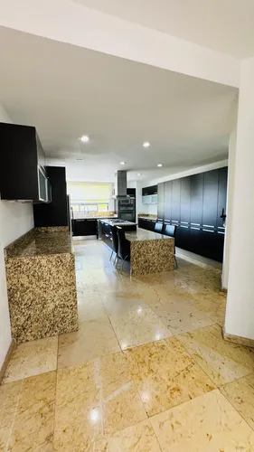Casa En Venta En Jurica Queretaro Gps