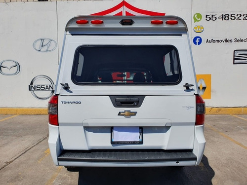 Imagen 5 de 12 de Chevrolet Tornado 2019 1.8 Ls Mt