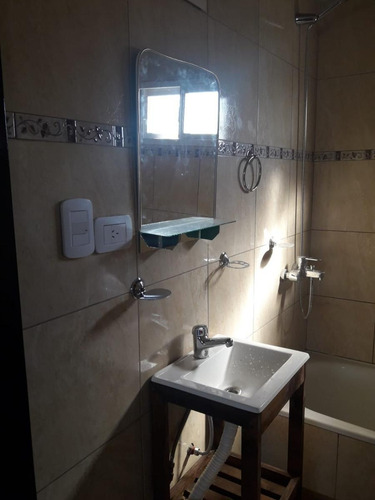 Casa En Venta - 2 Dormitorios 3 Baños - Cochera - 230mts2 - La Plata