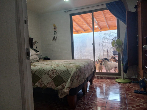 Casa Acogedora. Villa Los Héroes Maipú 3d, 1b, 1e, 1b.