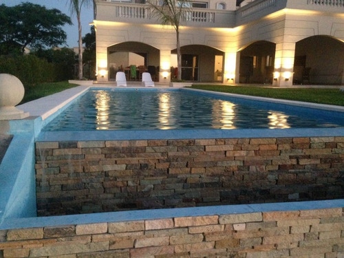 Imagen 6 de 9 de Ganale Al Dólar Piscina 8x4 Llave En Mano 1.800.000