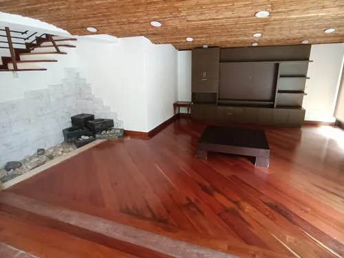 Casa En Arriendo Ubicada En Rionegro Sector Llanogrande (16007).