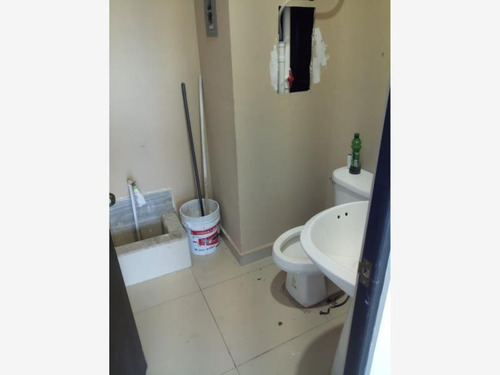 Imagen 2 de 9 de Local Comercial En Renta Las Praderas