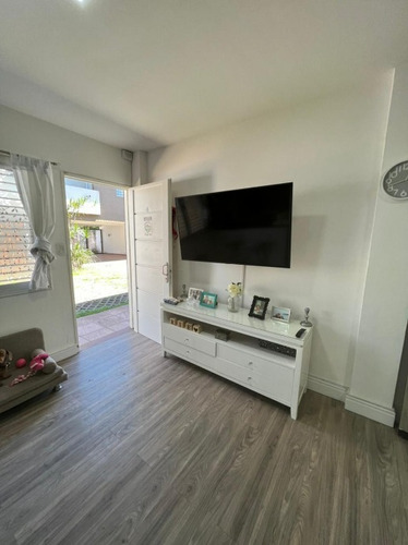 Imagen 5 de 7 de Departamento En Venta En Castelar Norte