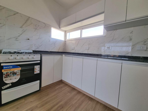 Imagen 14 de 20 de Venta- Casa A Estrenar En Sector A - Dos Dormitorios- Pileta (tierra De Sueños 3, Roldan)
