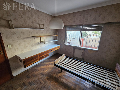 Venta De Casa De 4 Ambientes Con Cochera Y Quincho En Piñeyro