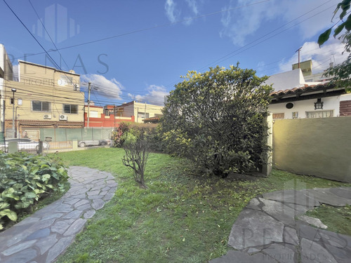 Casa Alquiler En Villa Ballester - Vivienda O Uso Comercial - 4 Amb, Jardín Y Garage