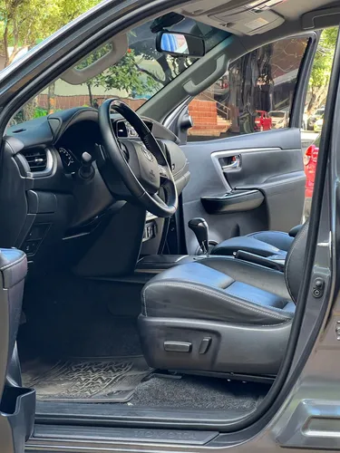 Toyota Fortuner 2.7l Mid
