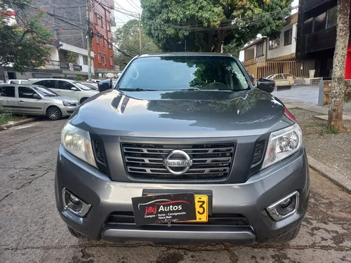 Nissan NP300 Frontier 2.5 Cd 4X4 Se Mt 4P
