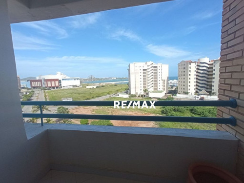 Imagen 14 de 20 de Apartamento Con Vista Al Mar En Urbanización Costa Azul, Isla De Margarita