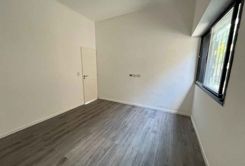Casa 3 Amb Reciclada Con Terraza Y Quincho-permuta