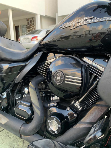 Imagen 4 de 14 de Harley Davison 2014 Flhxs