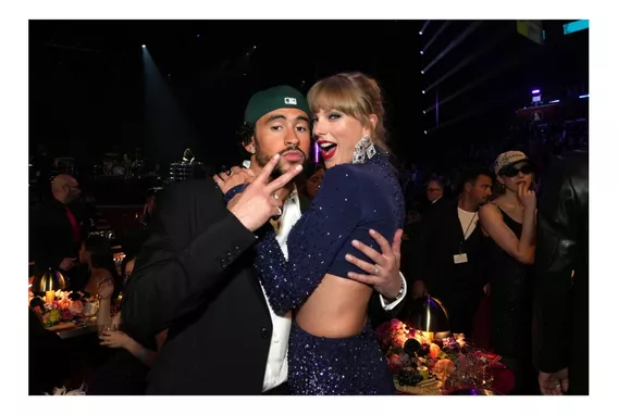 Póster Taylor Swift Y Bad Bunny Juntos Grammy Awards 2023 Hd