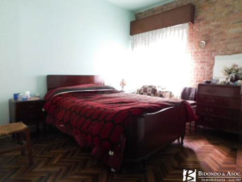 Imagen 6 de 15 de Casa De 2 Dormitorios Con Local Al Frente