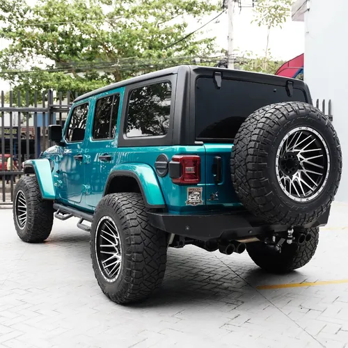 Jeep Wrangler Sahara