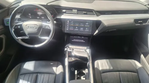 Audi E-tron Advanced