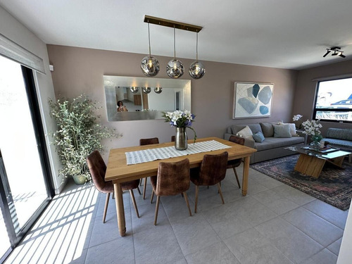 Casas En Venta En La Meseta, 3 Recamaras, 1.5 Baños, 2 Estacionamientos, Alberca