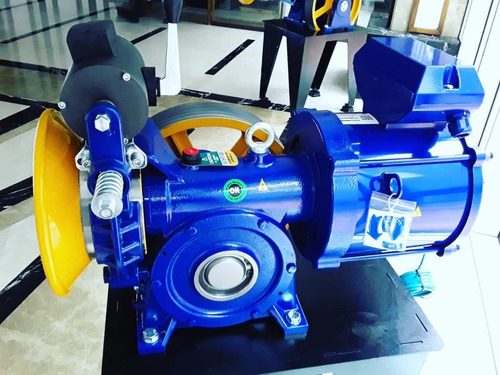 Maquina De Tracao Akis Zf 102 800kg 9kw 1,6m/s Vvf