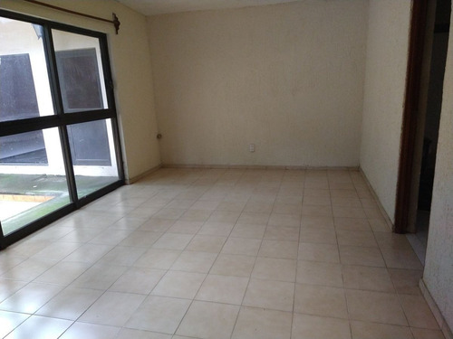 Imagen 8 de 18 de Excelente Casa Sola Sobre Av. San Diego