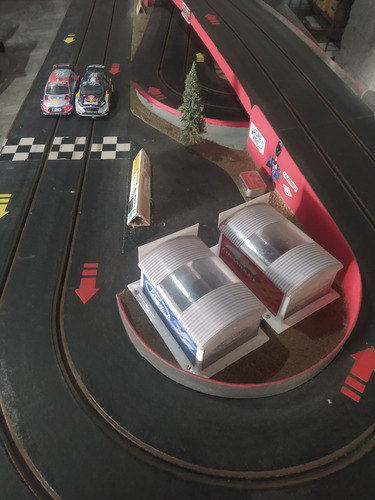 Pista Scalectrix Completa Con Autos 1/24 (Usado)