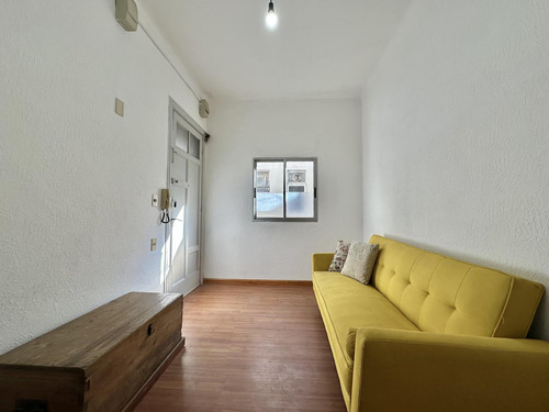 Apartamento En Alquiler Amoblado Parque Cordon Sur 1 Dorm.