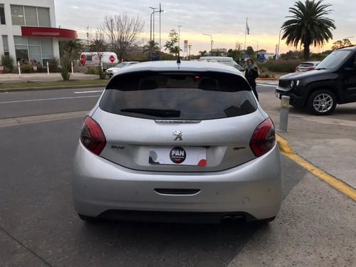 Imagen 10 de 16 de Peugeot 208 1.6 Gt Thp