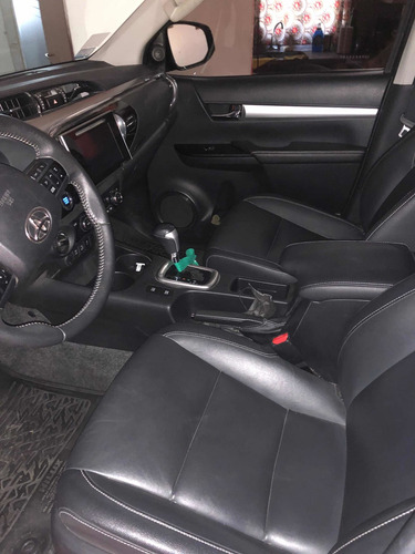 Imagen 5 de 5 de Toyota Hilux 2017 2.8 Cd Srx 177cv 4x4 At